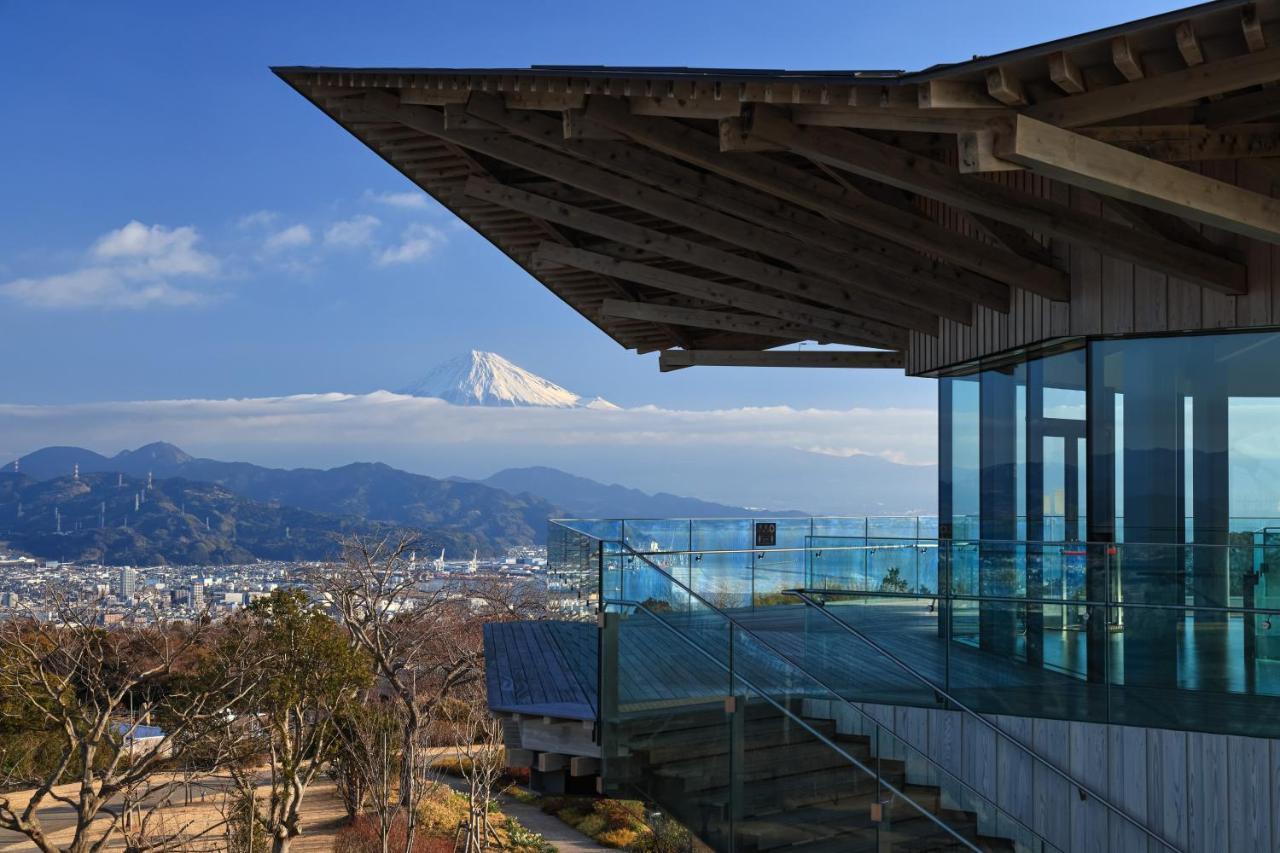 Hotel Associa Сидзуока Экстерьер фото View of Mount Fuji from the museum
