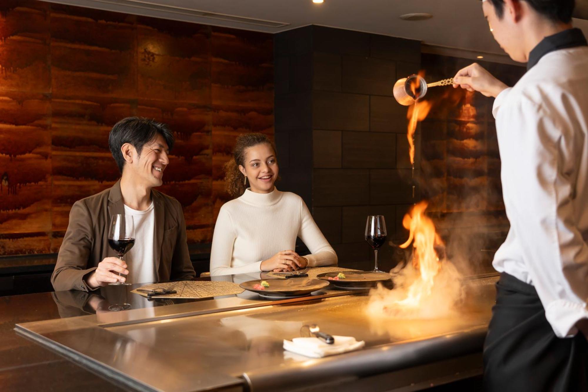 Hotel Associa Сидзуока Экстерьер фото Teppanyaki restaurant in Japan